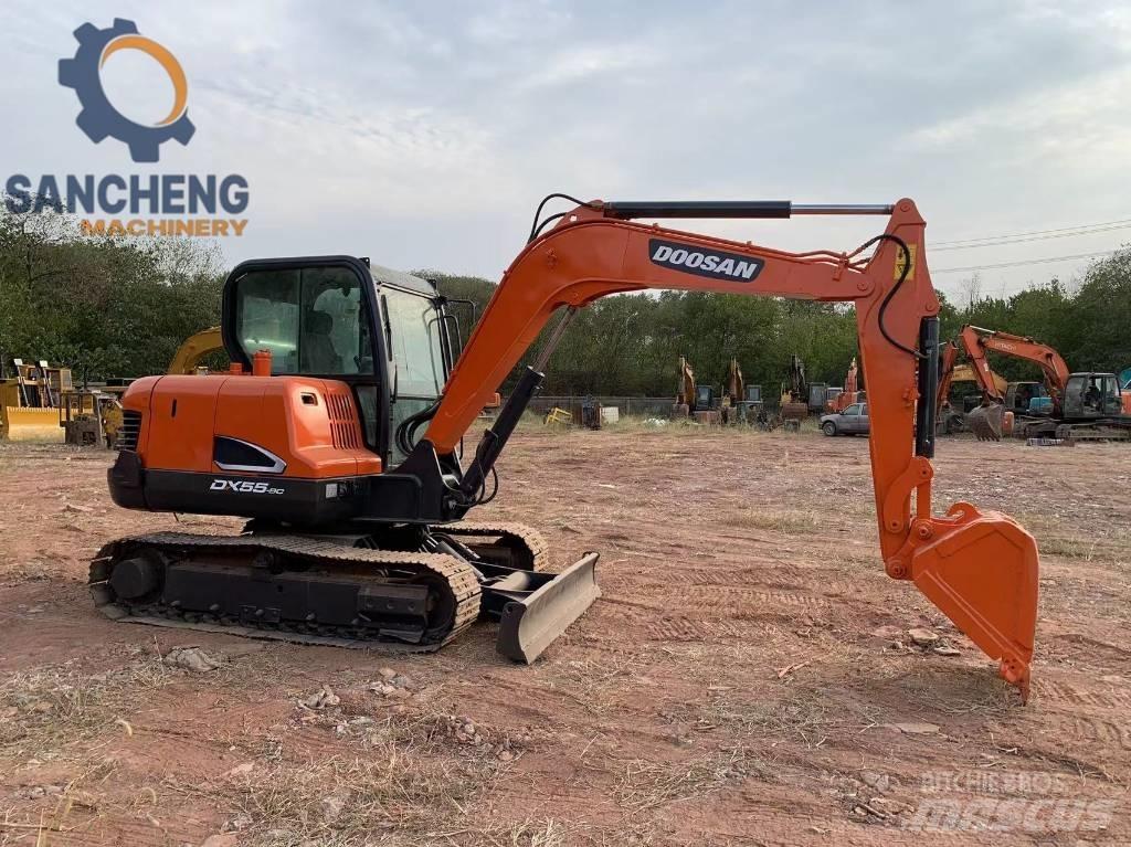 Doosan DX 55 حفارات صغيرة أقل من 7 طن (حفارات صغيرة)