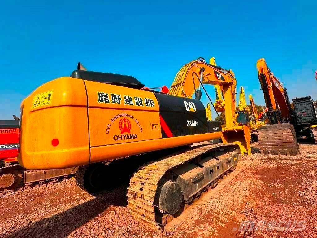 CAT 336 D2 حفارات زحافة