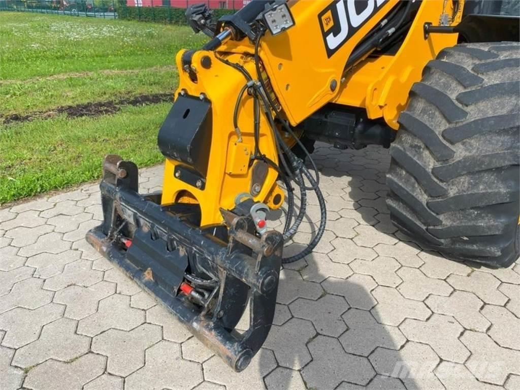 JCB TM 220 - 40 KM/H معدات مناولة لأغراض الزراعة