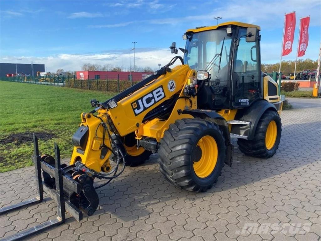 JCB TM 220 - 40 KM/H معدات مناولة لأغراض الزراعة