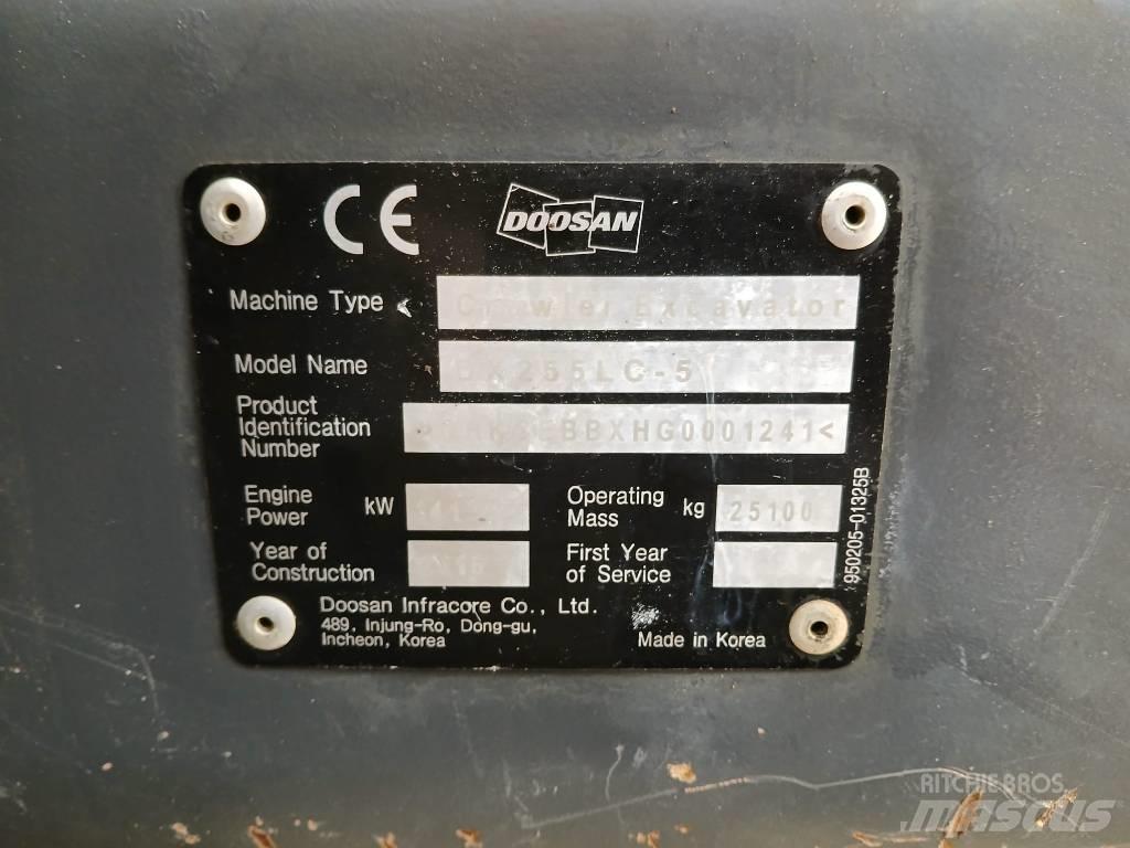 Doosan DX 255 LC حفارات زحافة
