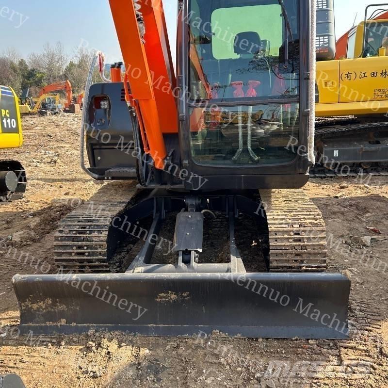 Hitachi ZX60 حفارات زحافة
