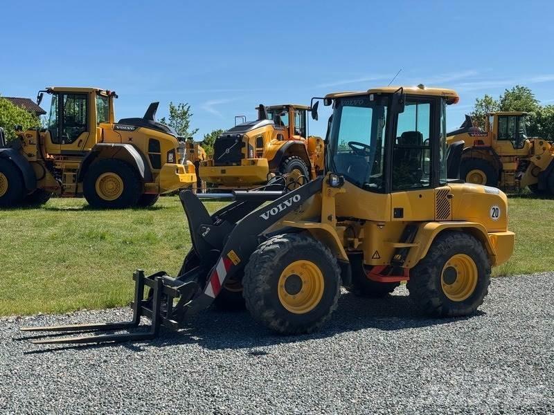 Volvo L 35 G لوادر بعجل