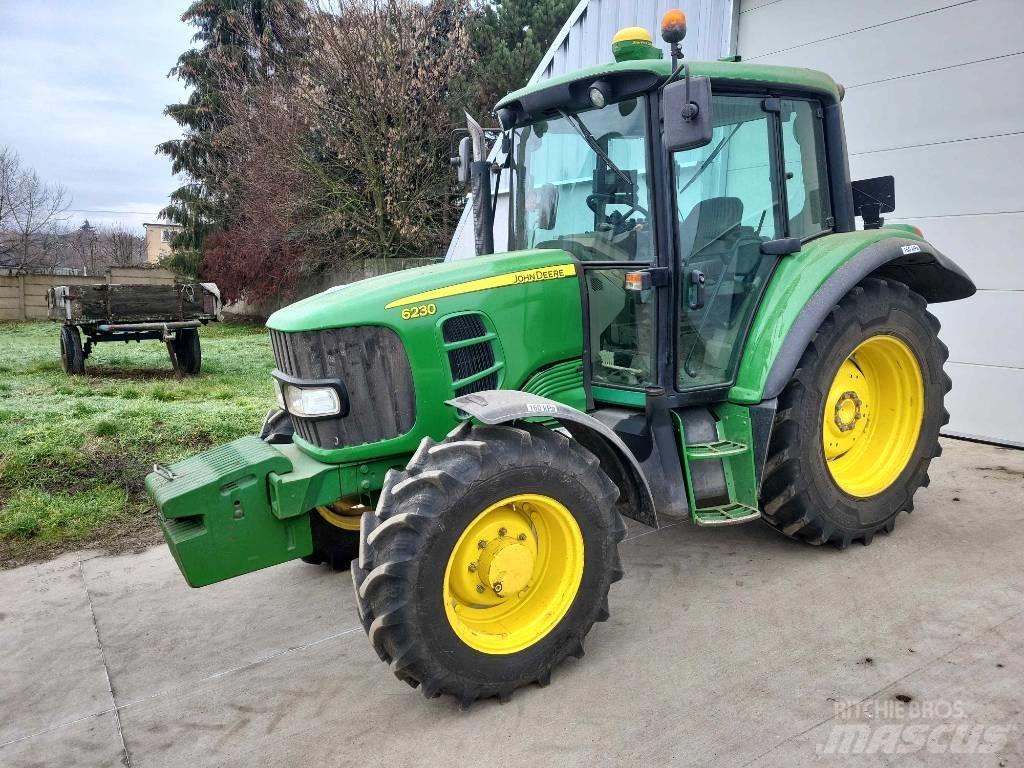 John Deere 6230 STD الجرارات