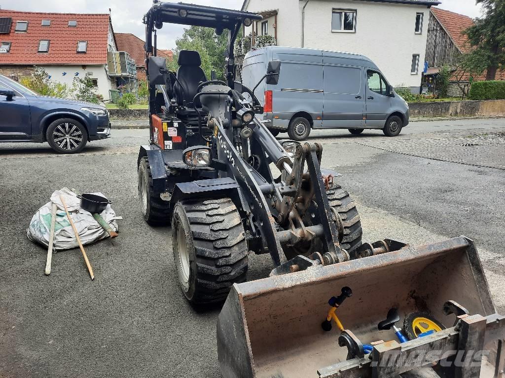 GiANT V 452 X-Tra لوادر بعجل