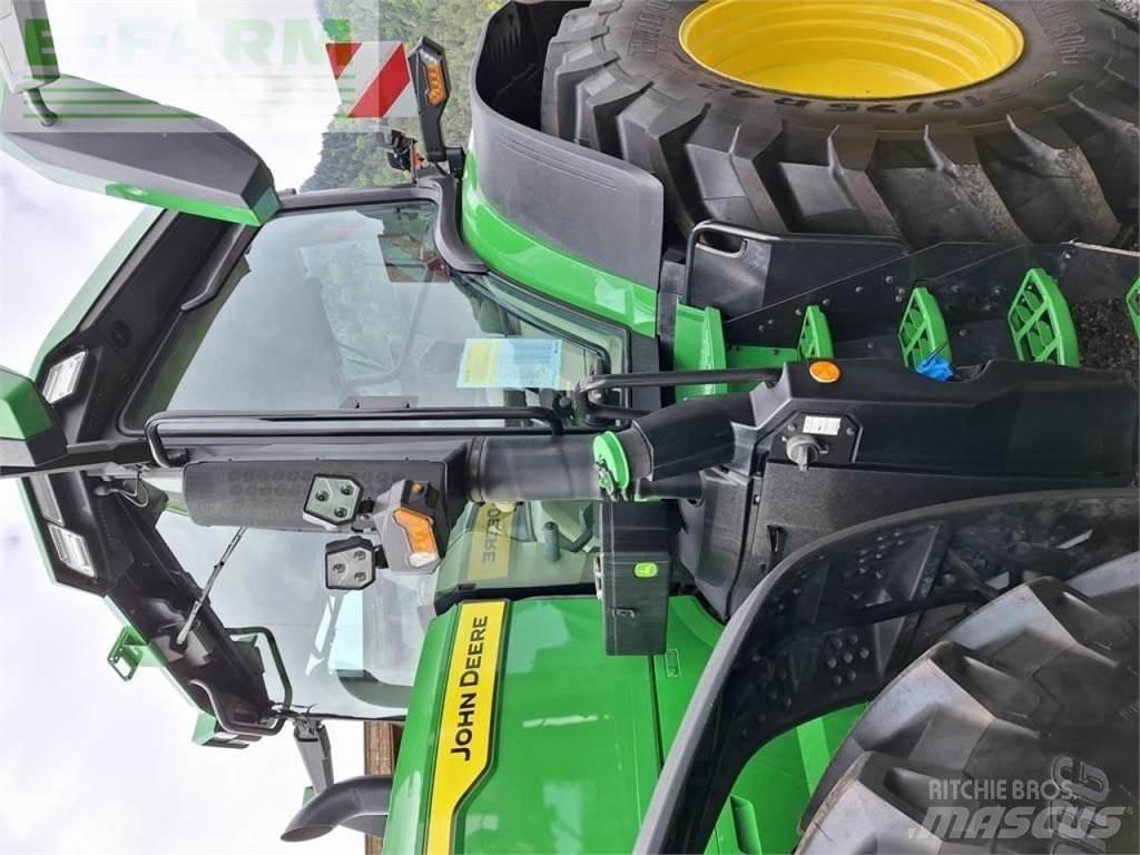 John Deere 7R 330 الجرارات