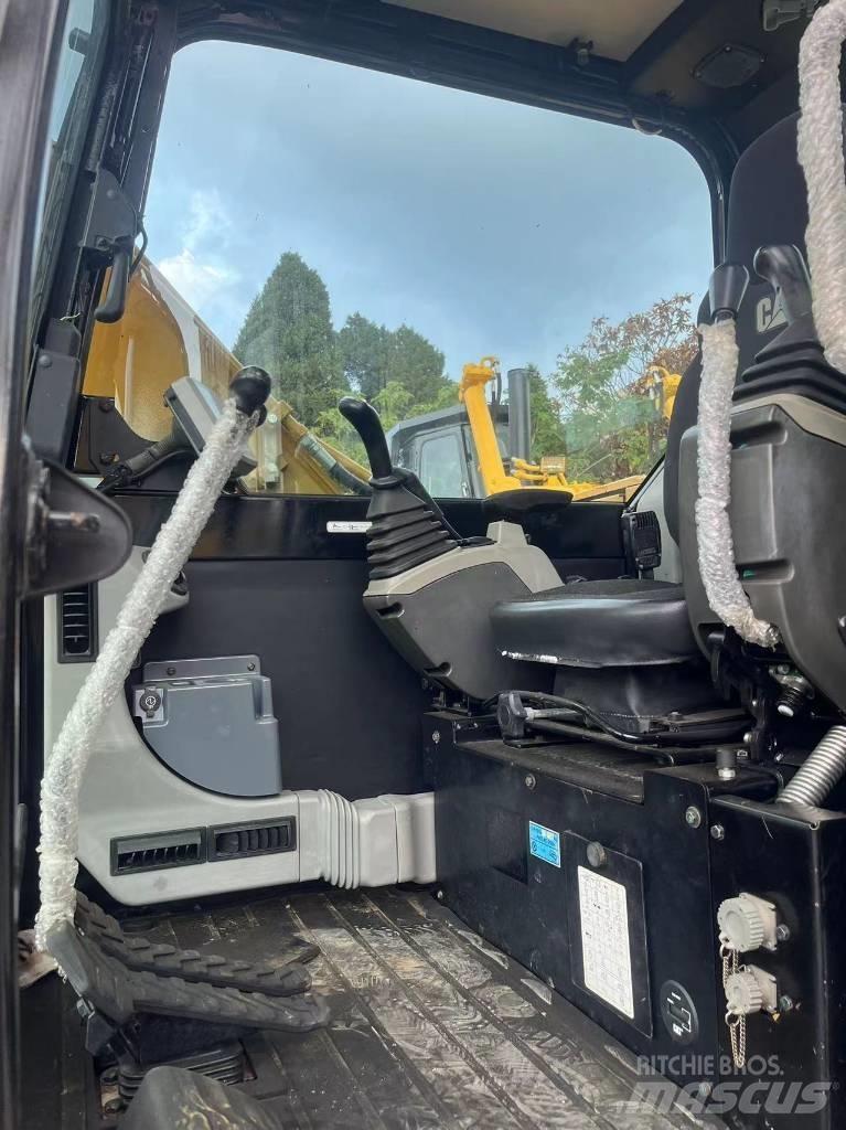 CAT 308 E 2 حفارات زحافة