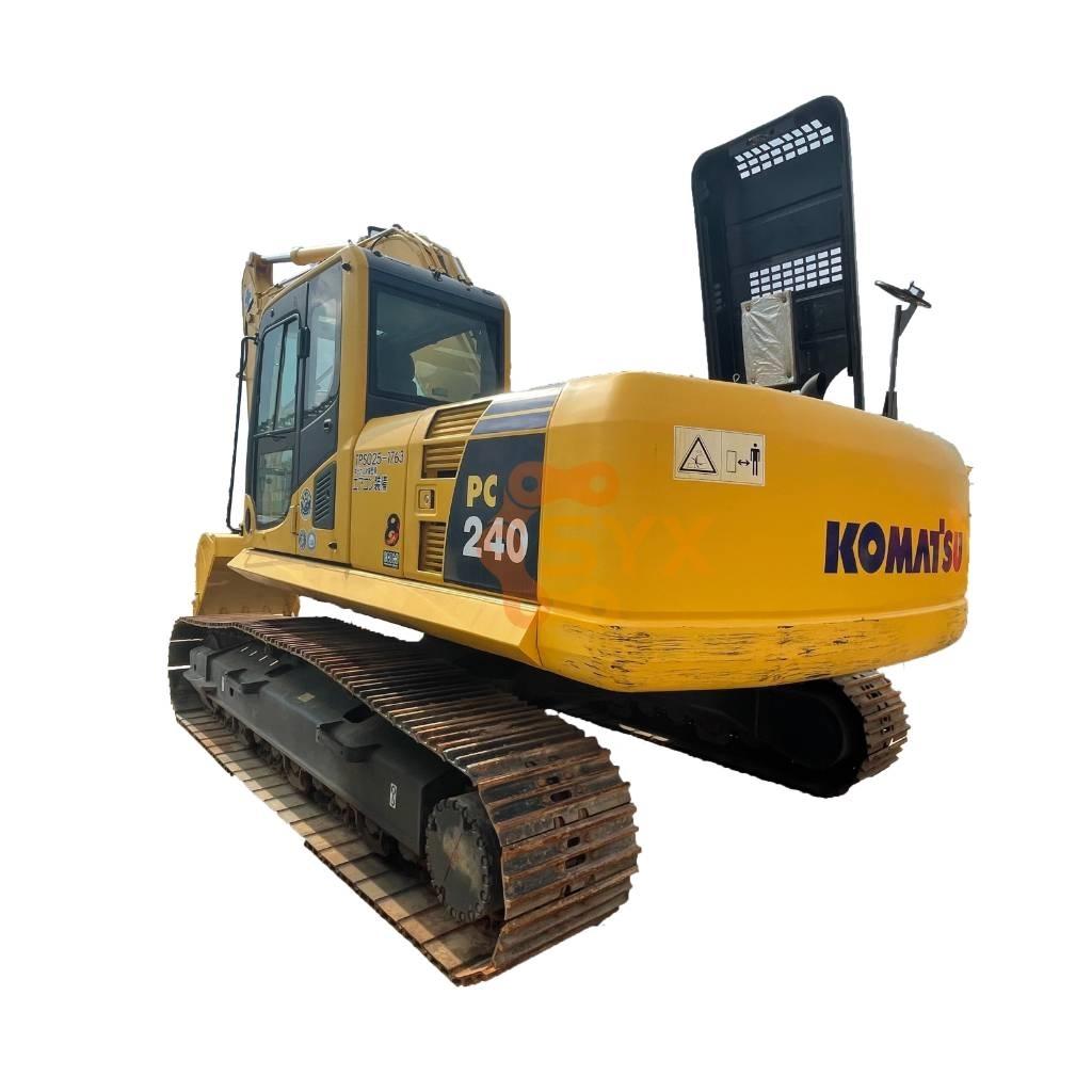 Komatsu PC 240-8 حفارات زحافة