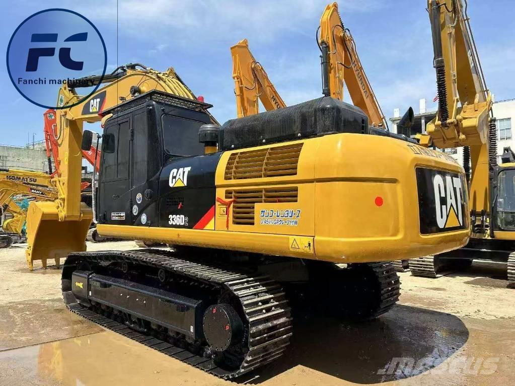 CAT 336D2 حفارات زحافة