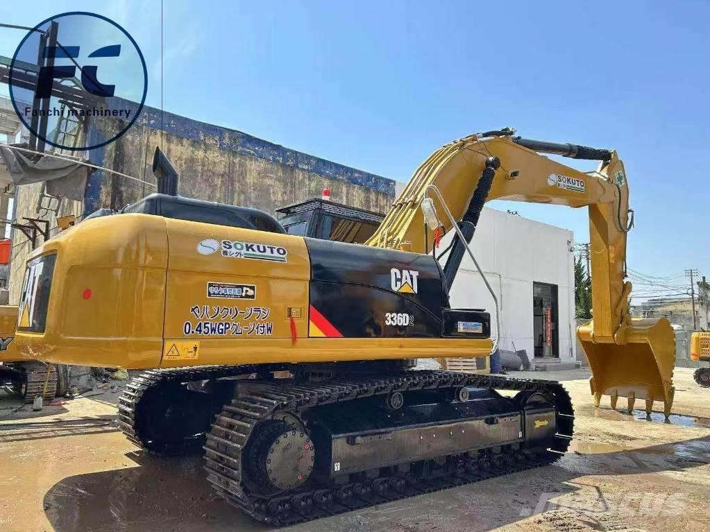 CAT 336D2 حفارات زحافة