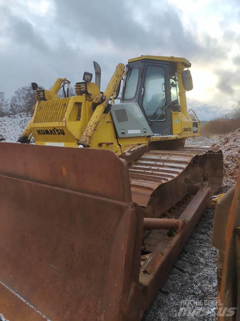 Komatsu D 65 PX-12 بلدوزرات مجنزرة