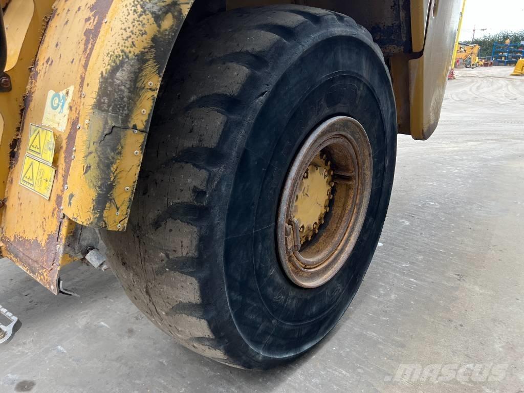 CAT 735 ساحبات مفصلية