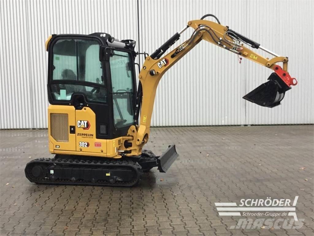 CAT 302 CR حفارات بعجل