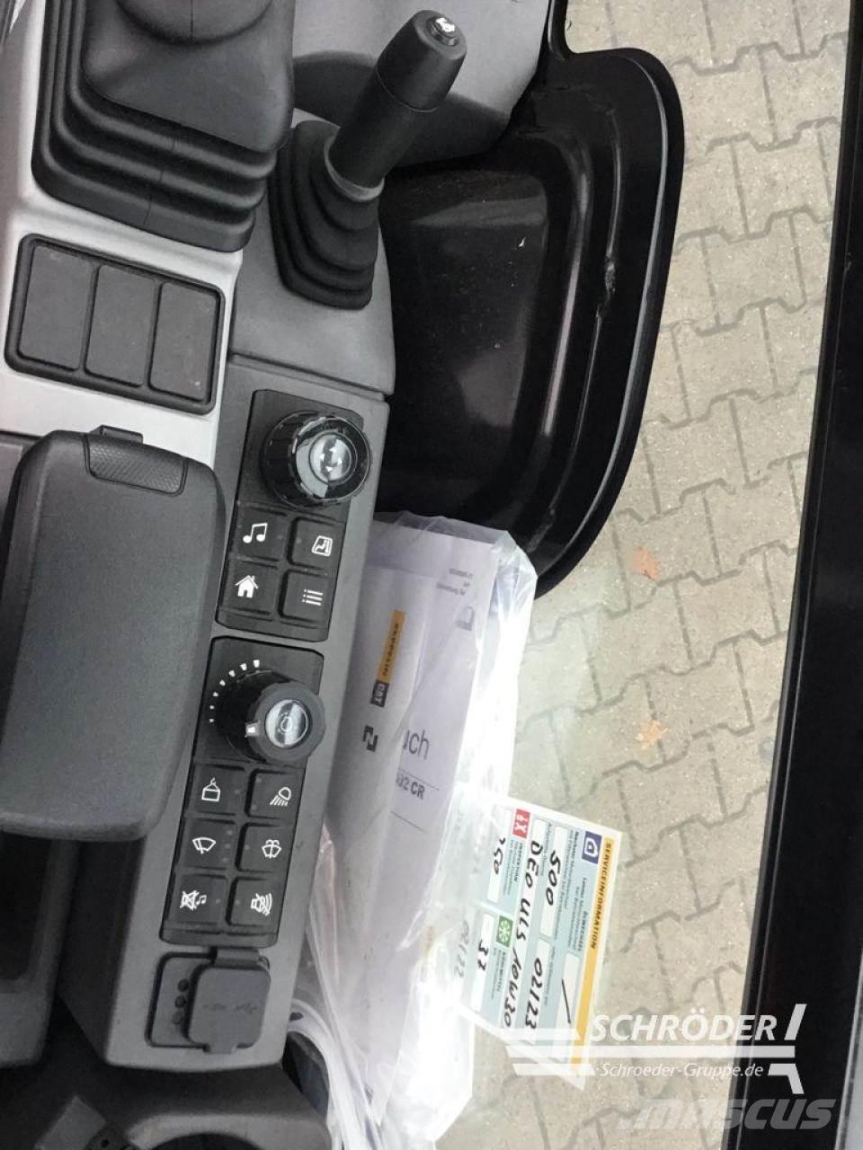 CAT 302 CR حفارات بعجل