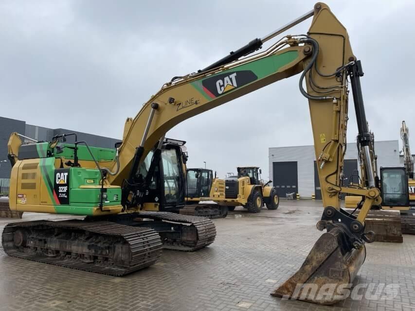CAT 323F Z-Line حفارات زحافة