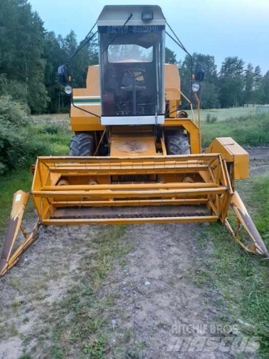 Sampo 580 حصادات