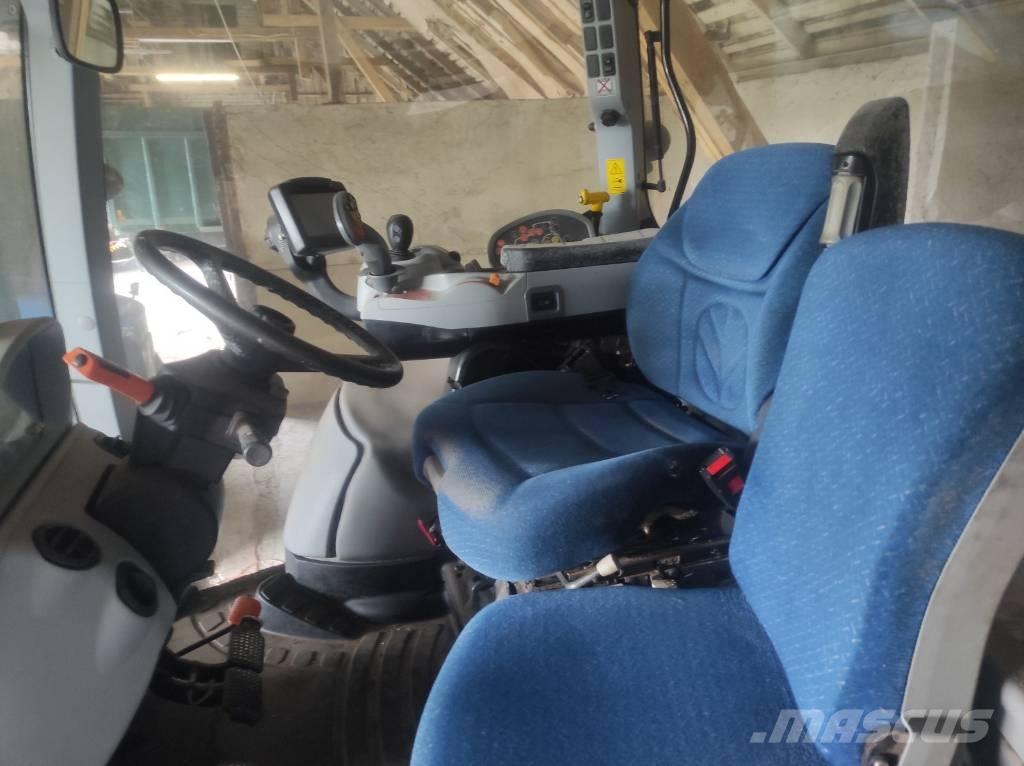 New Holland T 7.210 الجرارات
