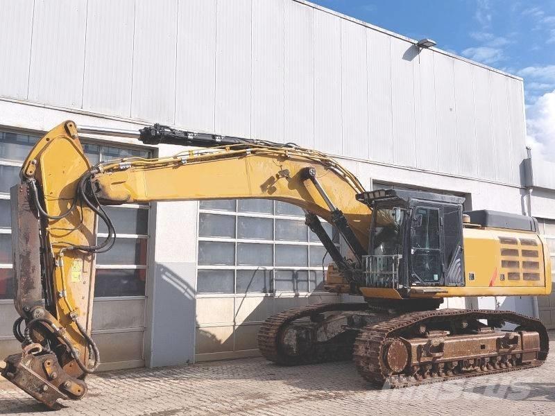 CAT 352 F حفارات زحافة