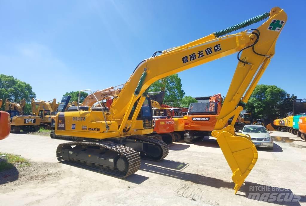 Komatsu PC 200-8 حفارات زحافة