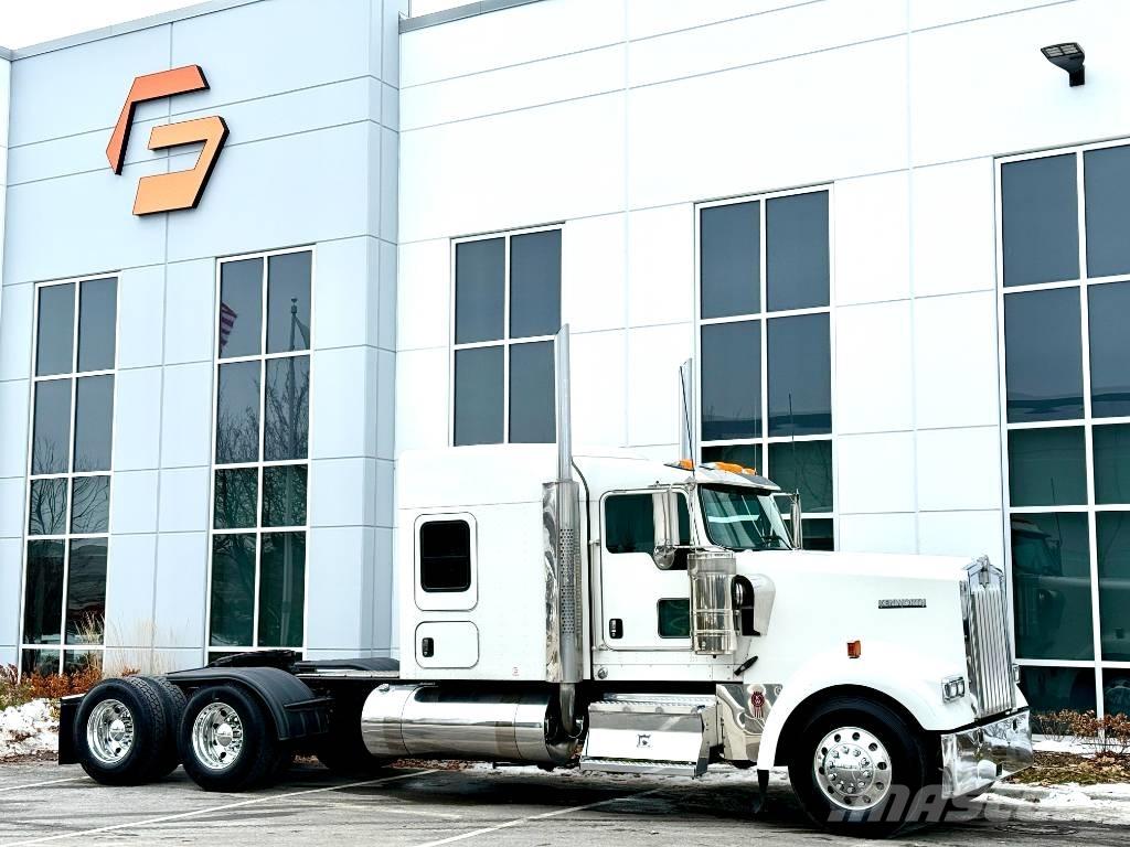 Kenworth W900 وحدات الجر