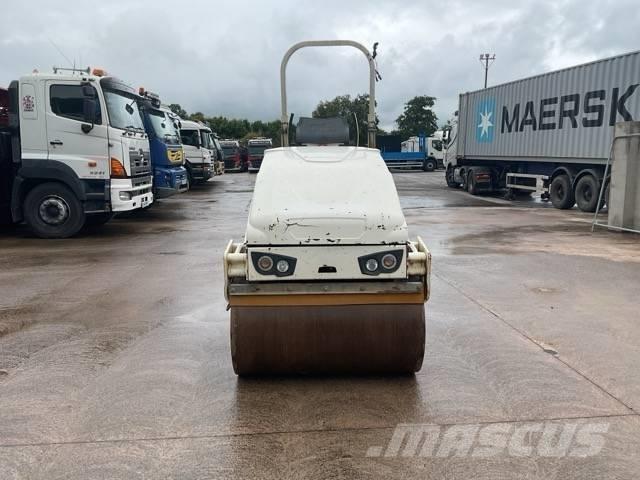 Bomag BW 120 AD-5 مداحل ثنائية الاسطوانة