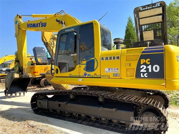 Komatsu PC 210 LC حفارات زحافة