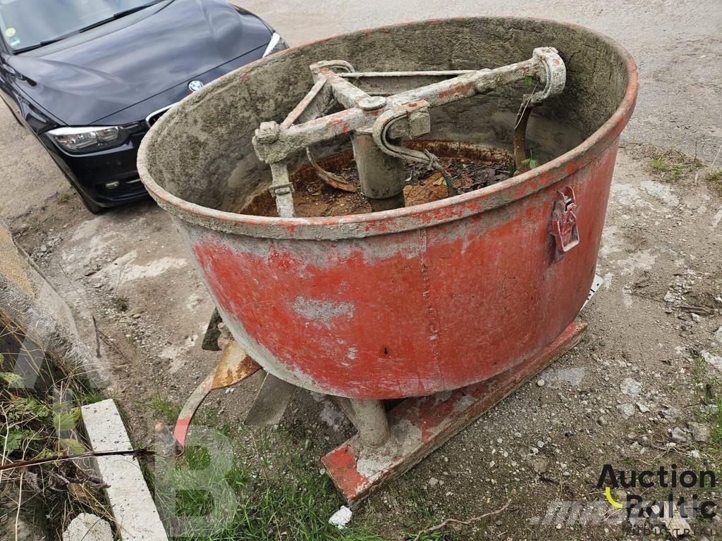 Concrete mixer معدات الرصف الخرساني