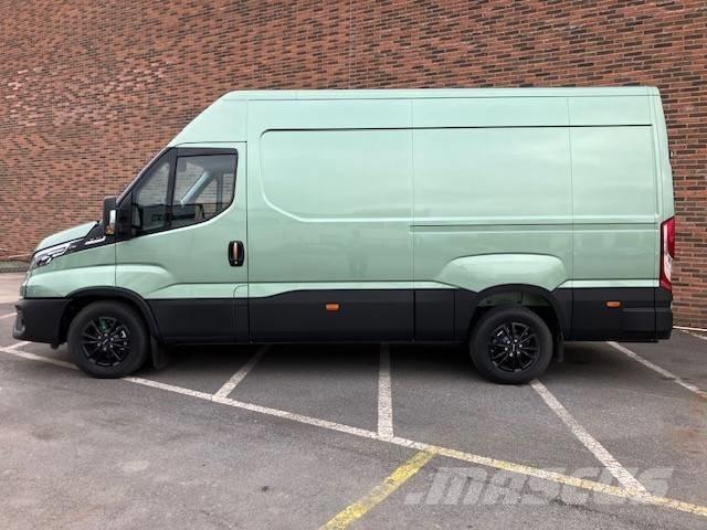 Iveco Daily 35S21HA8 شاحنة مقفلة