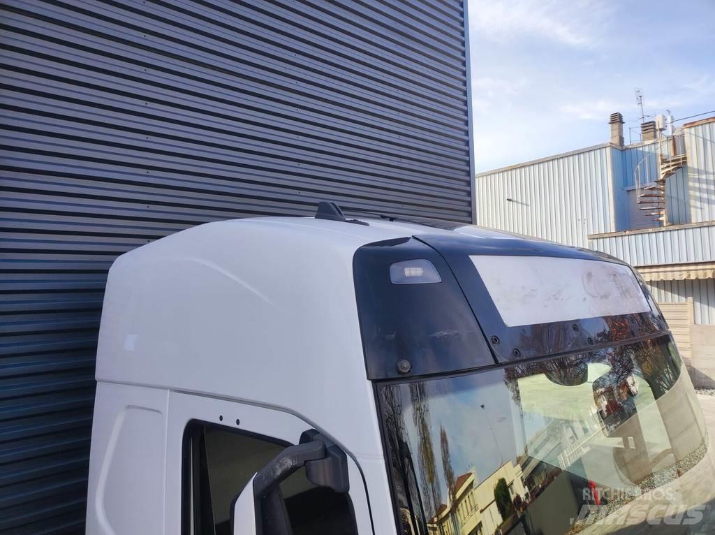 Volvo FH 4 - EURO 6 كابينة والداخلية