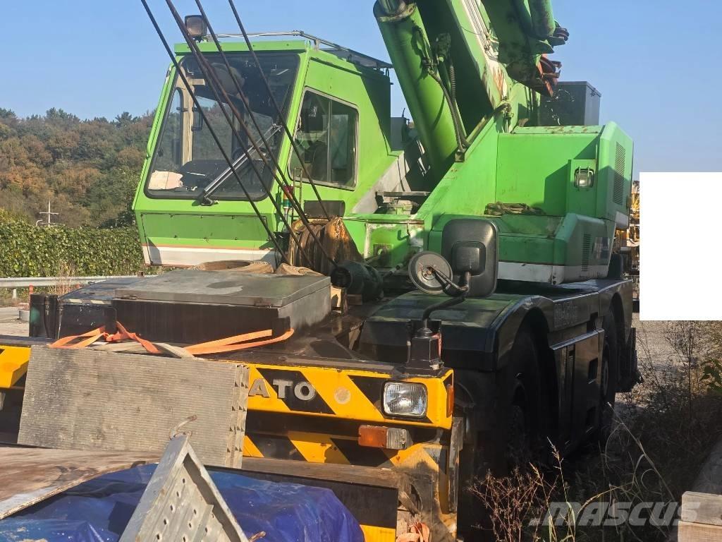 Kato SR 250 SP V رافعات الطرق الوعرة