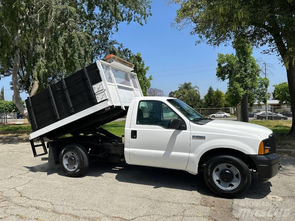 Ford F 250 شاحنات قلابة