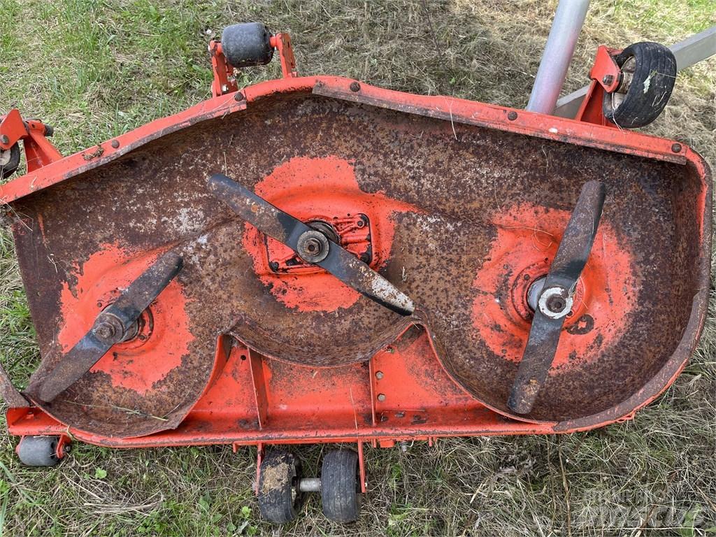 Kubota RCK 60-35 ST ماكينات جز العشب