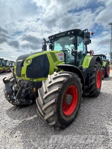 CLAAS AXION 870 الجرارات