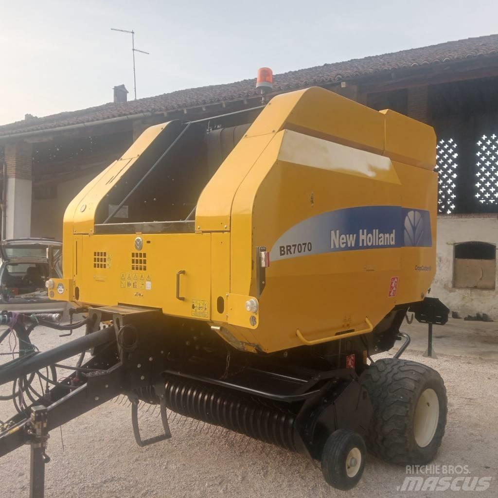 New Holland BR 7070 محزمات مستديرة