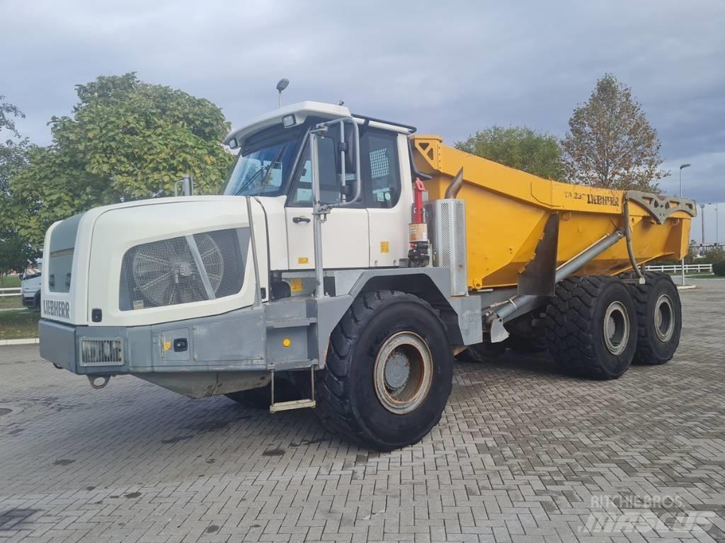 Liebherr TA 230 ساحبات مفصلية