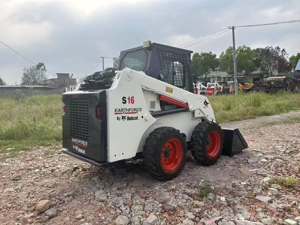 Bobcat S 16 لوادر انزلاقية التوجيه
