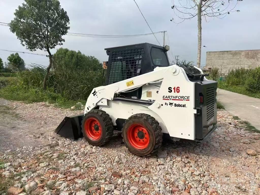 Bobcat S 16 لوادر انزلاقية التوجيه