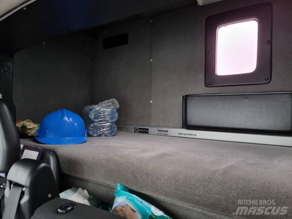 Iveco Daily 50 C 15 شاحنات مسطحة / أوناش