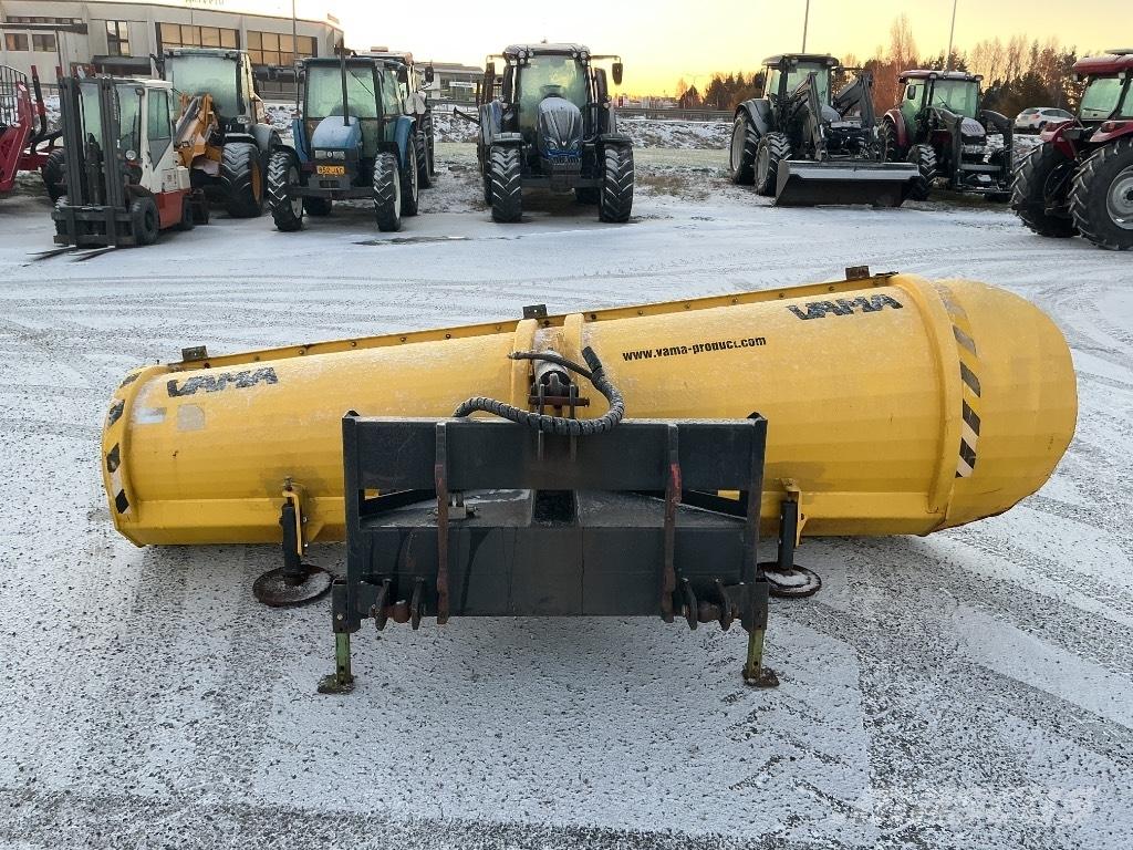 Vama EA 3200K حراثات ونصول الجليد