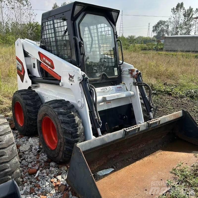 Bobcat S 590 لوادر انزلاقية التوجيه