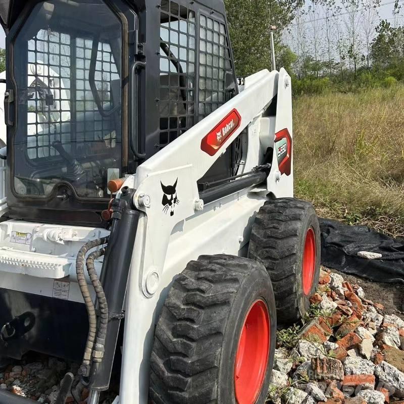 Bobcat S 590 لوادر انزلاقية التوجيه