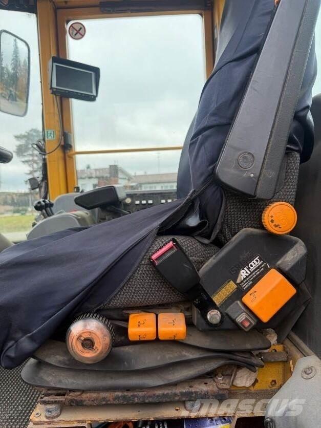 Volvo L110E لوادر بعجل