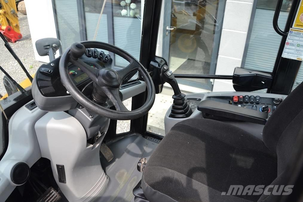 CAT 908 M لوادر بعجل