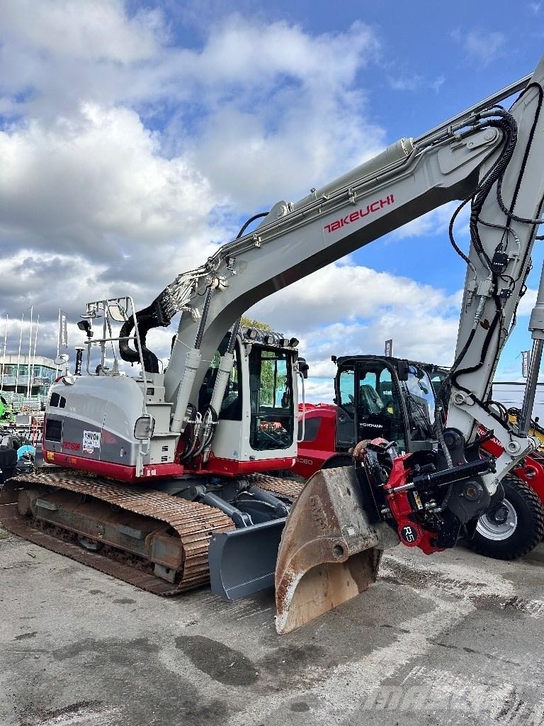 Takeuchi TB 2150 R حفارات زحافة