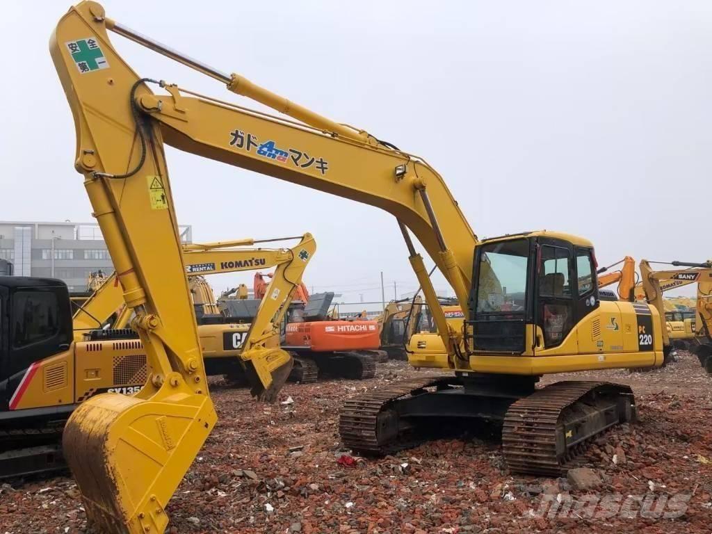 Komatsu pc220-7 حفارات زحافة
