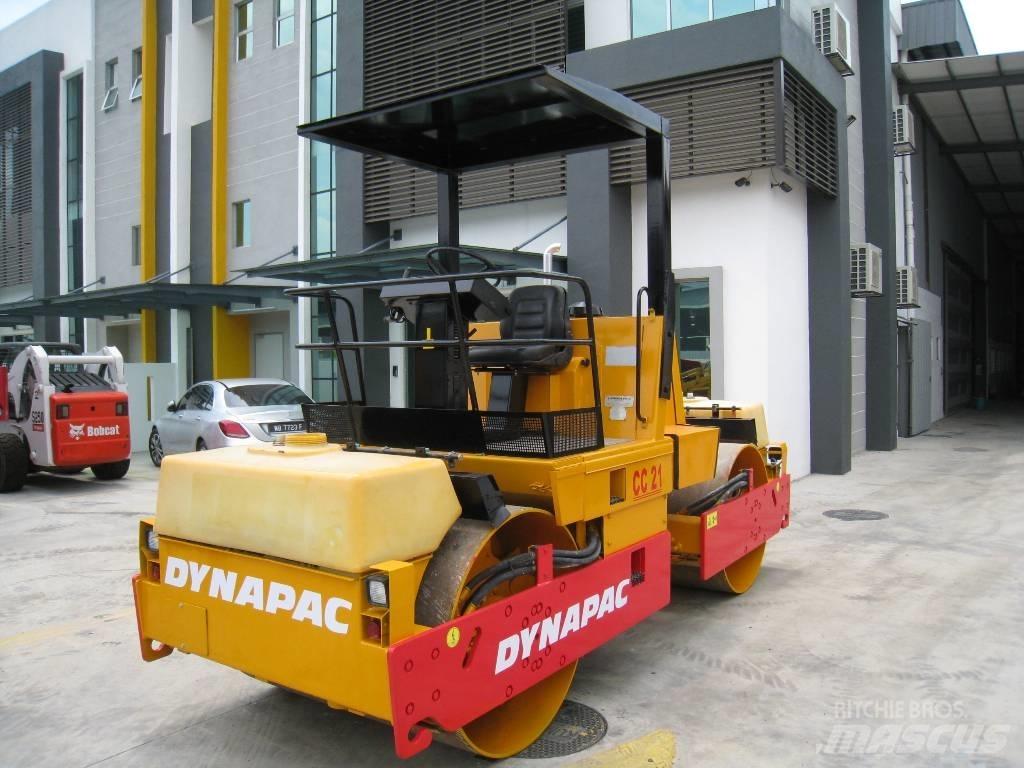 Dynapac CC21-2 مداحل ثنائية الاسطوانة