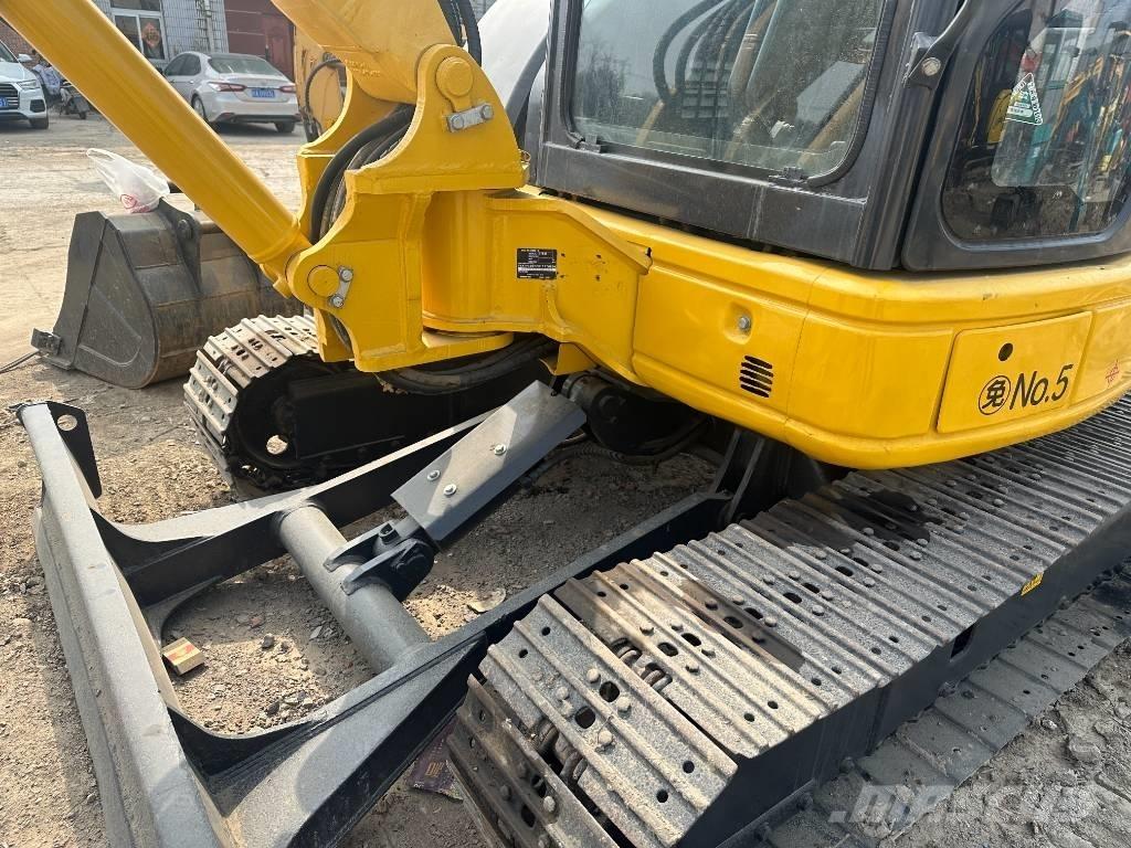 Komatsu PC 40 حفارات صغيرة أقل من 7 طن (حفارات صغيرة)