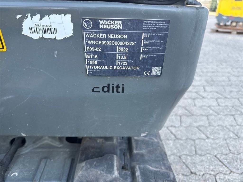 Wacker Neuson ET16 حفارات زحافة