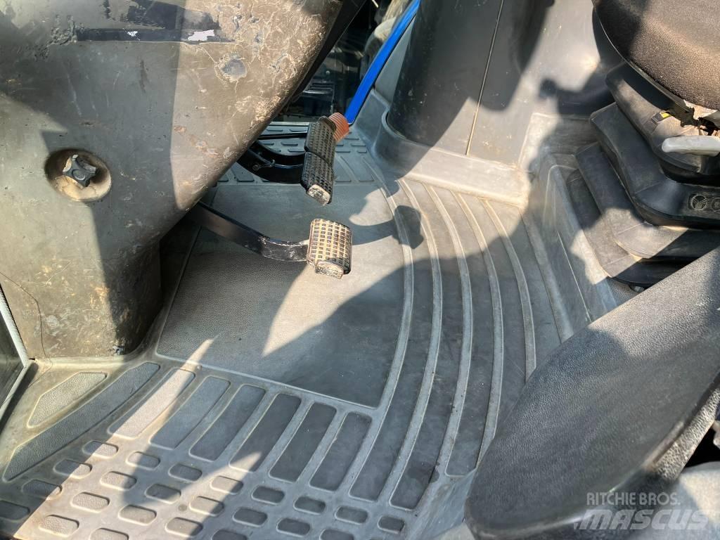 New Holland TM 135 الجرارات