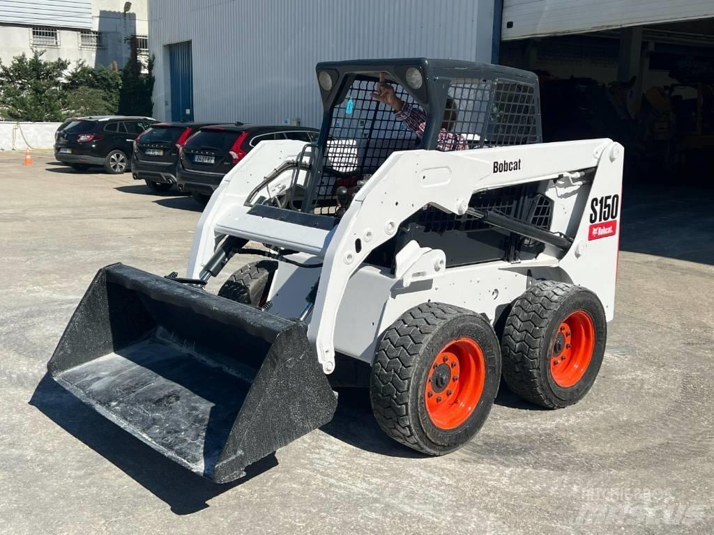 Bobcat S 150 لوادر انزلاقية التوجيه